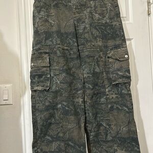 Revice Denim The Amelia Oakland Baggy Wide Leg Camo Cargo Pants Women’s 34x32